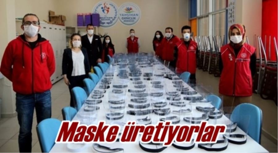 Maske üretiyorlar