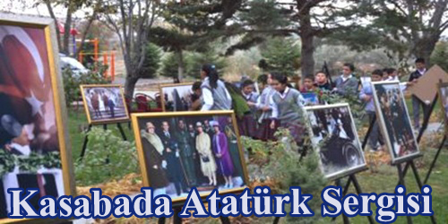 Kasabada Atatürk Sergisi