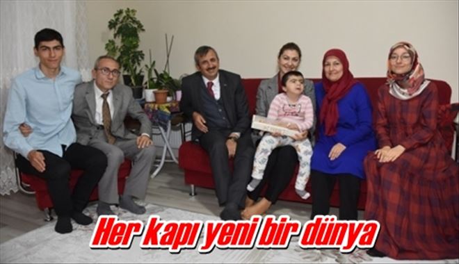 Her kapı yeni bir dünya