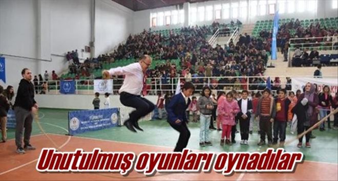 Unutulmuş oyunları oynadılar