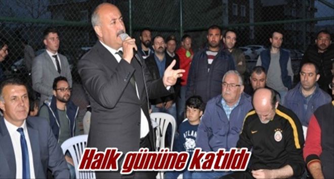 Halk gününe katıldı