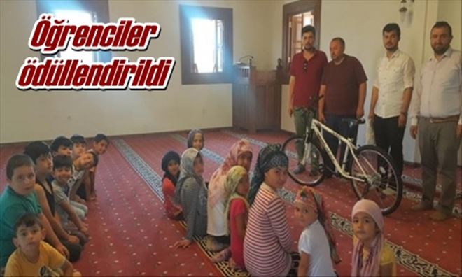 Öğrenciler ödüllendirildi