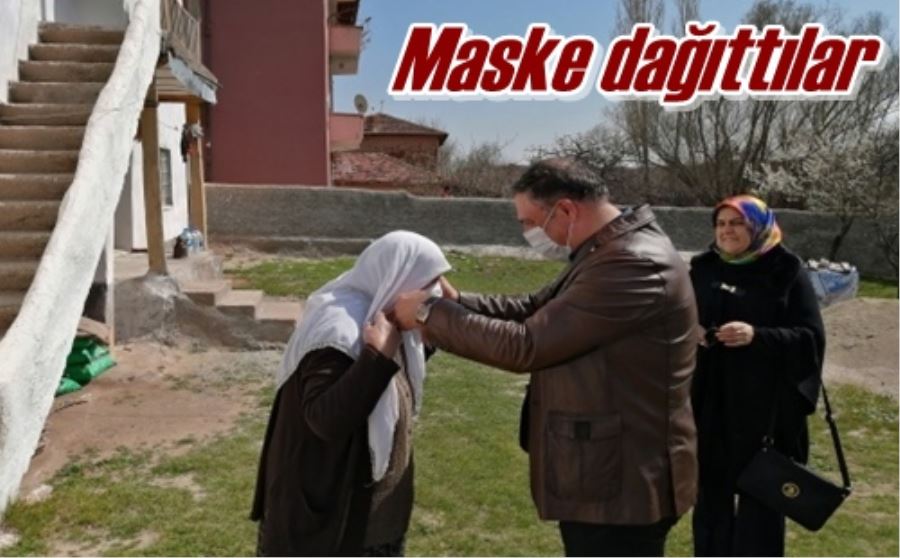 Maske dağıttılar