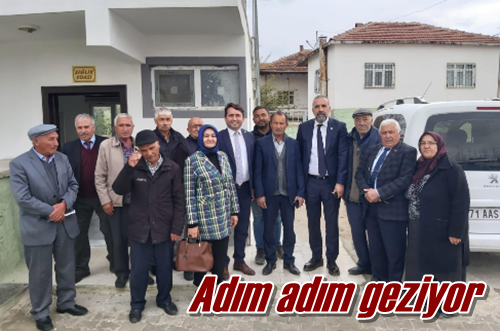 Adım adım geziyor