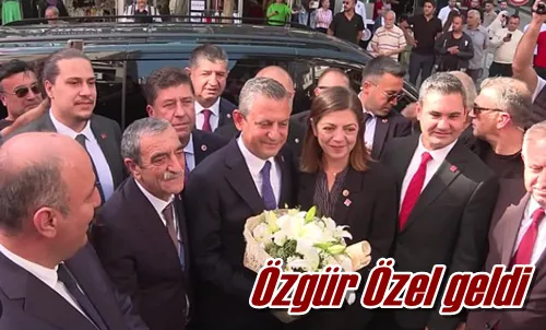 Özgür Özel geldi