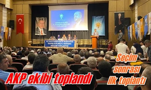 AKP ekibi toplandı