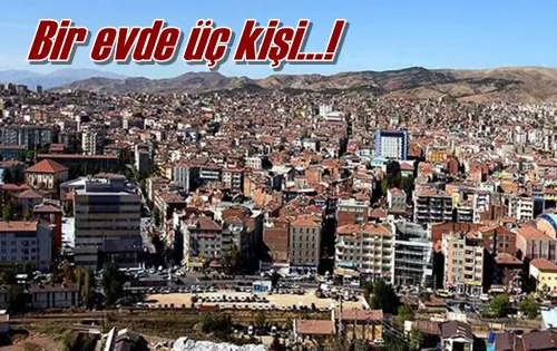 Bir evde üç kişi…!