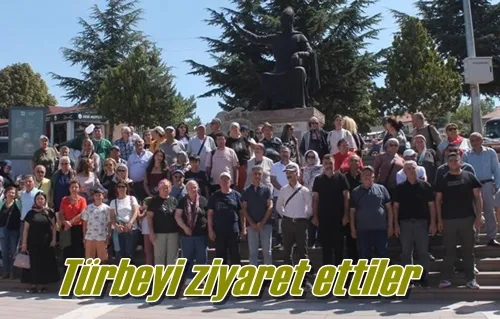 Türbeyi ziyaret ettiler