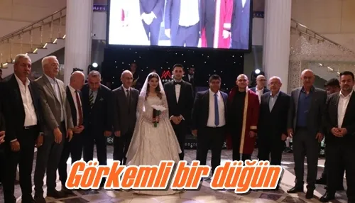 Görkemli bir düğün