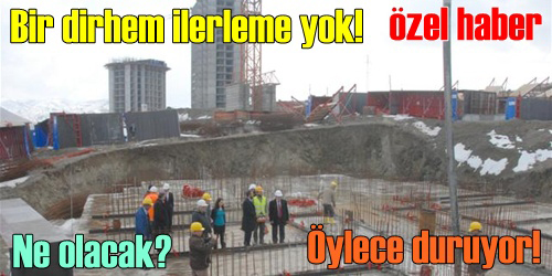 Öylece duruyor!