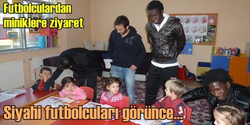 Zenci Futbolcuya Şaşırdılar!